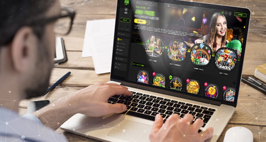 Pros and Cons of Playing at Online Casinos